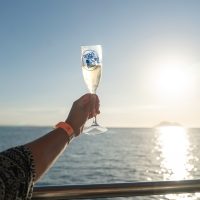 01-wine-boat