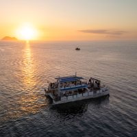 12-wine-boat